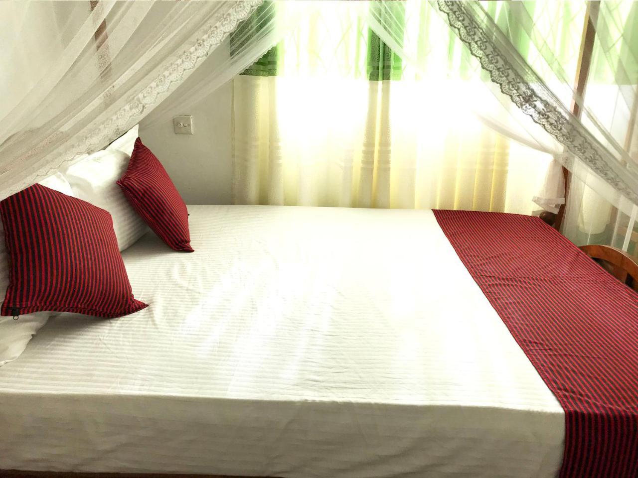 Damith Tourist Inn Мірісса Екстер'єр фото